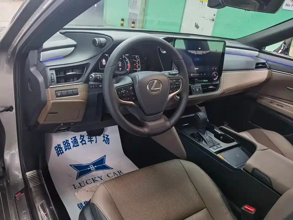Lexus ES 2025 из CN, фото 8