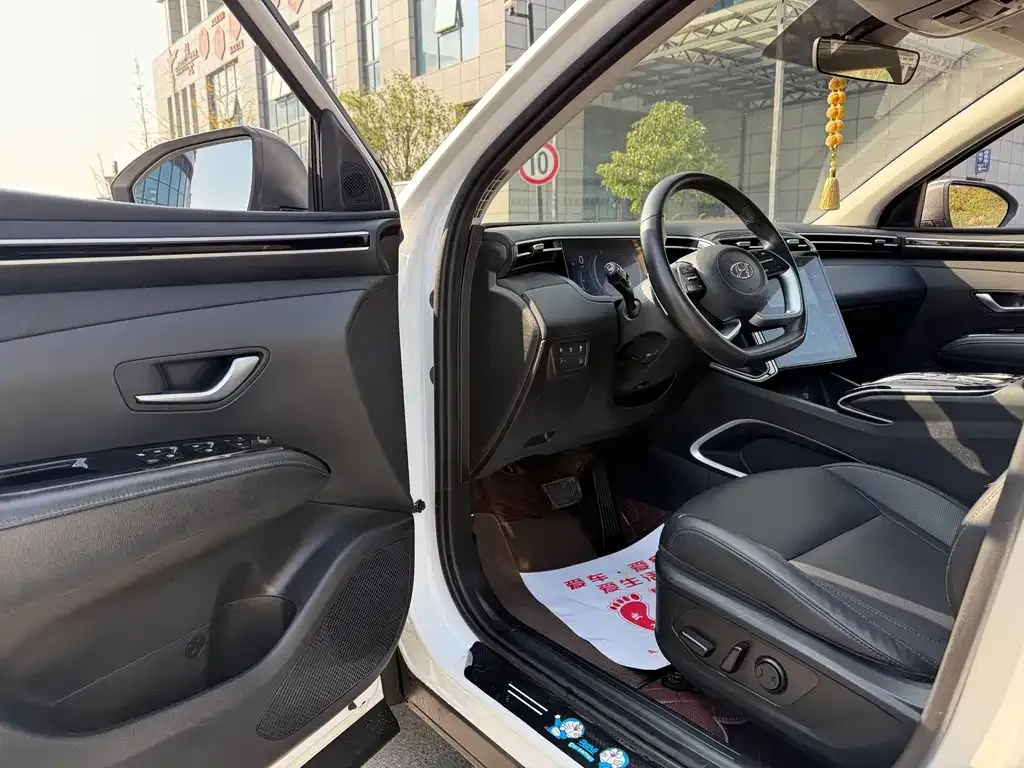 Hyundai Tucson 2023 из CN, фото 5