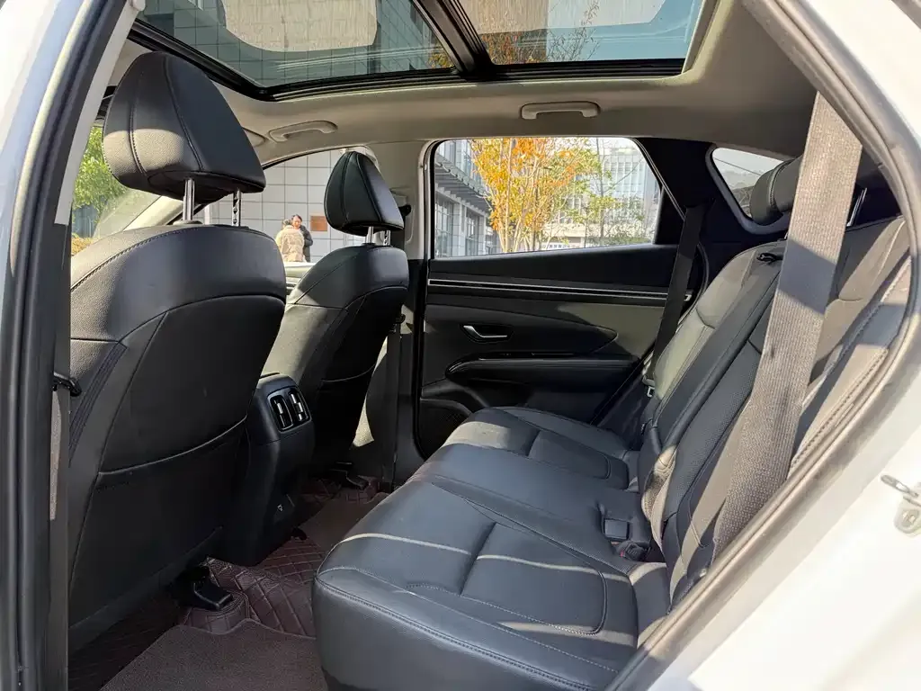 Hyundai Tucson 2023 из CN, фото 8