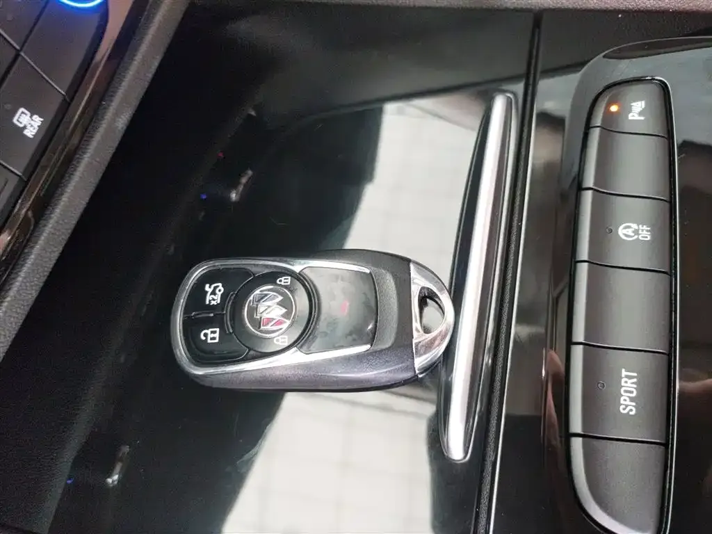 Buick Regal — фото 9