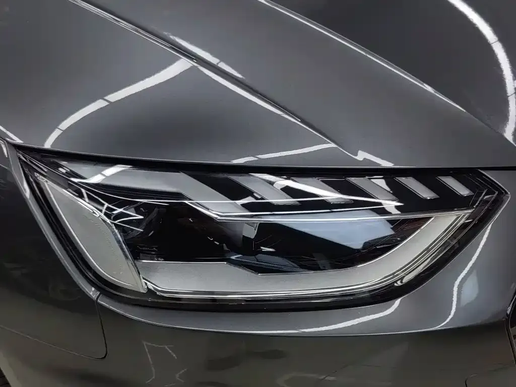 Audi A4L 2023 из CN, фото 10