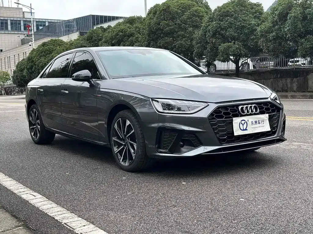 Audi A4L 2023 из CN, фото 3