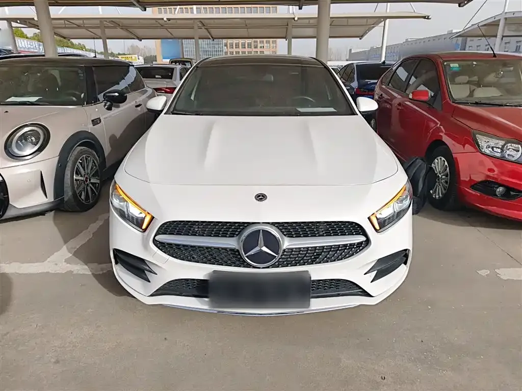 Mercedes-Benz A-Class 2023 из CN, фото 3