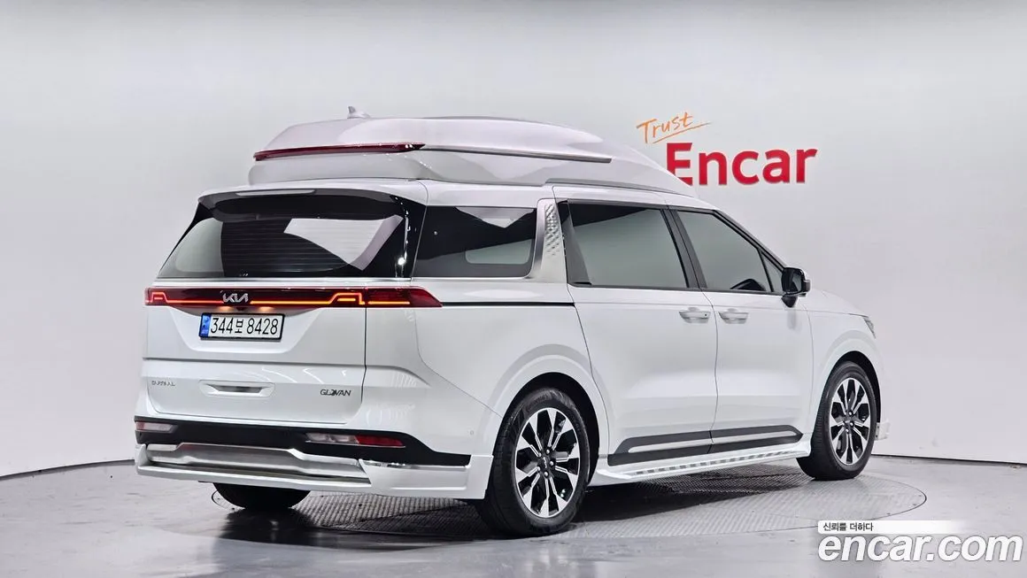Kia Carnival — фото 2