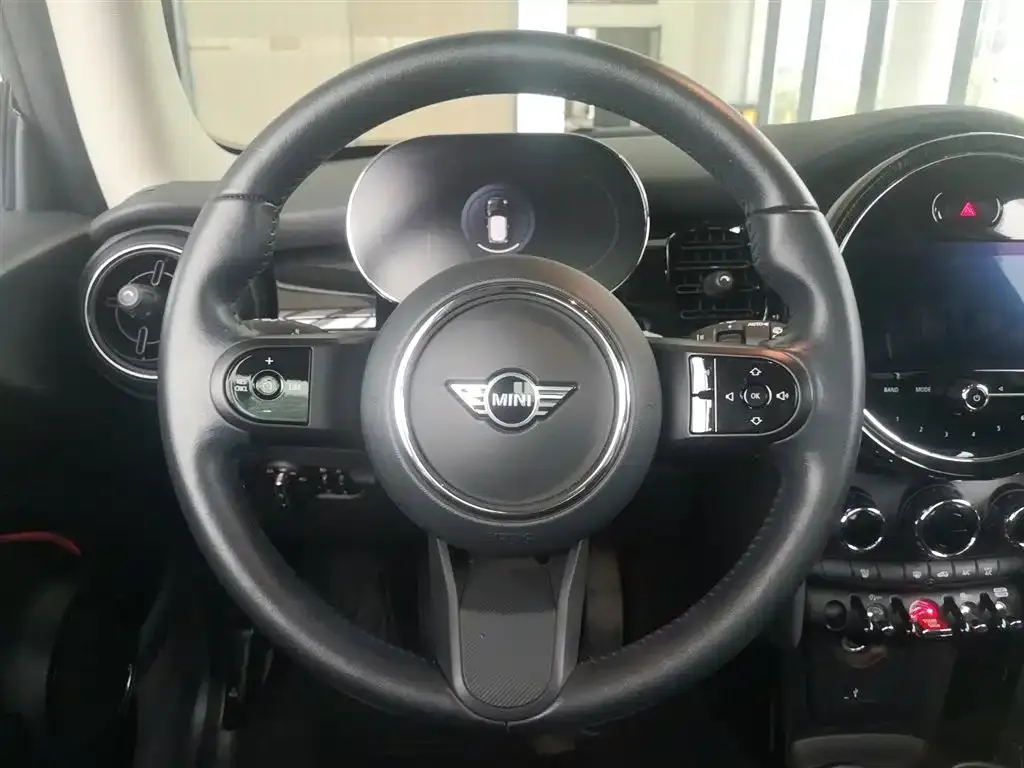 MINI Cooper (3-door) 2023 из CN, фото 10