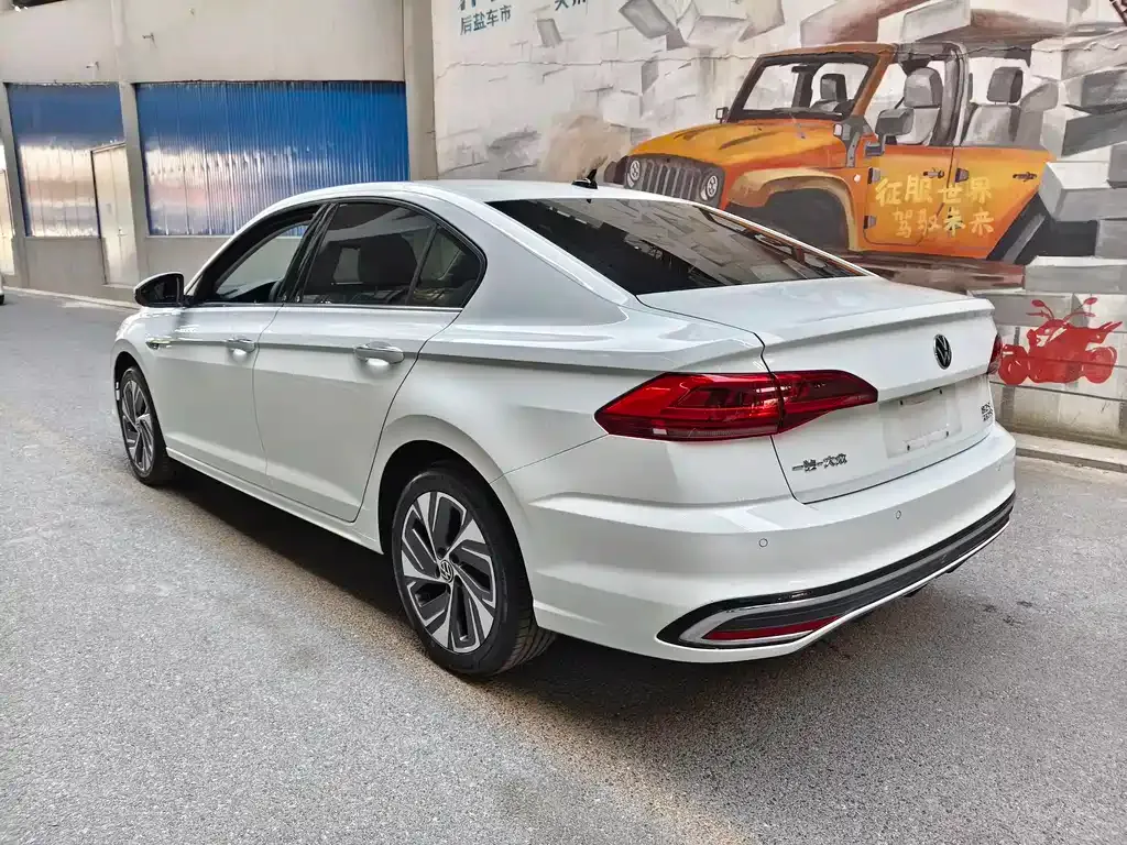 Volkswagen Bora 2023 из CN, фото 9