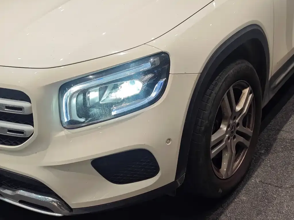 Mercedes-Benz GLB 2023 из CN, фото 2