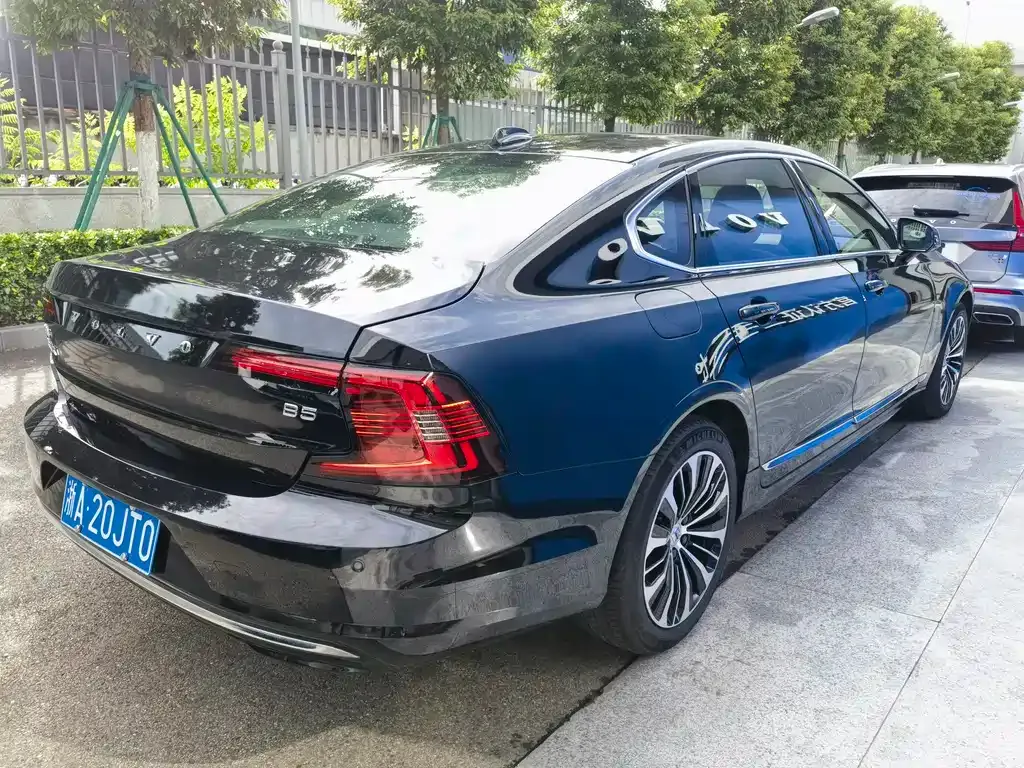 Volvo S90 — фото 3