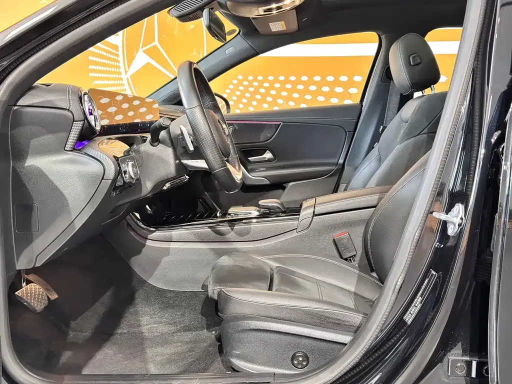 Mercedes-Benz A-Class 2023 из CN, фото 10