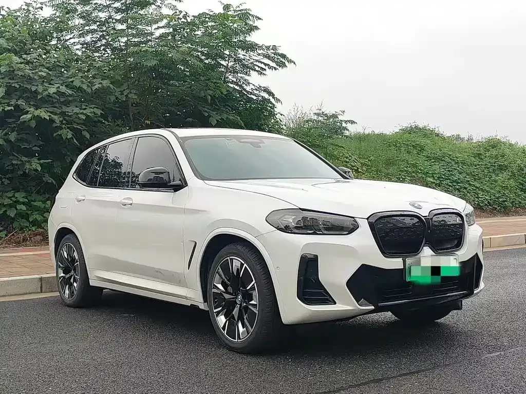 BMW iX3 — фото 3