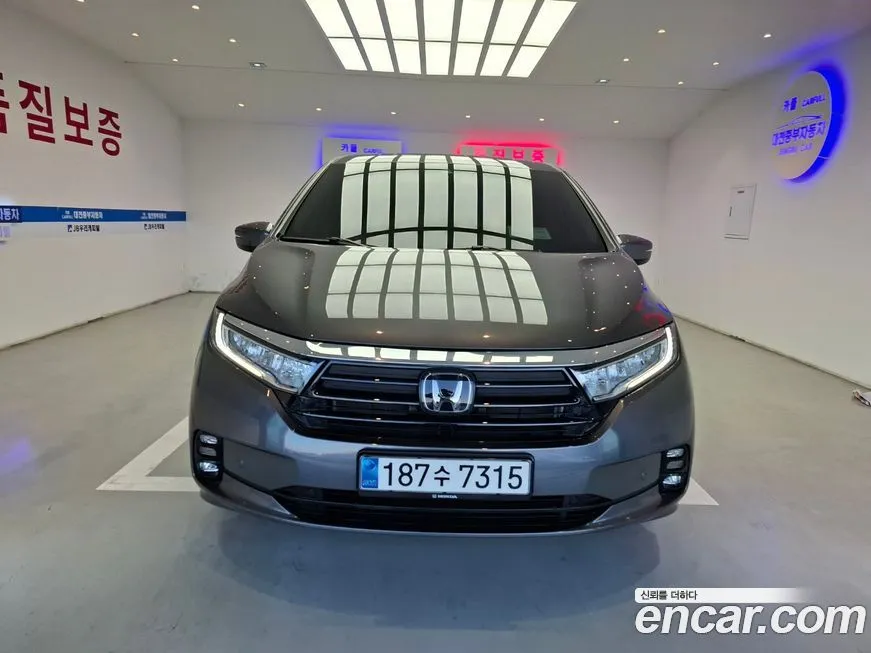 Honda Odyssey — фото 1