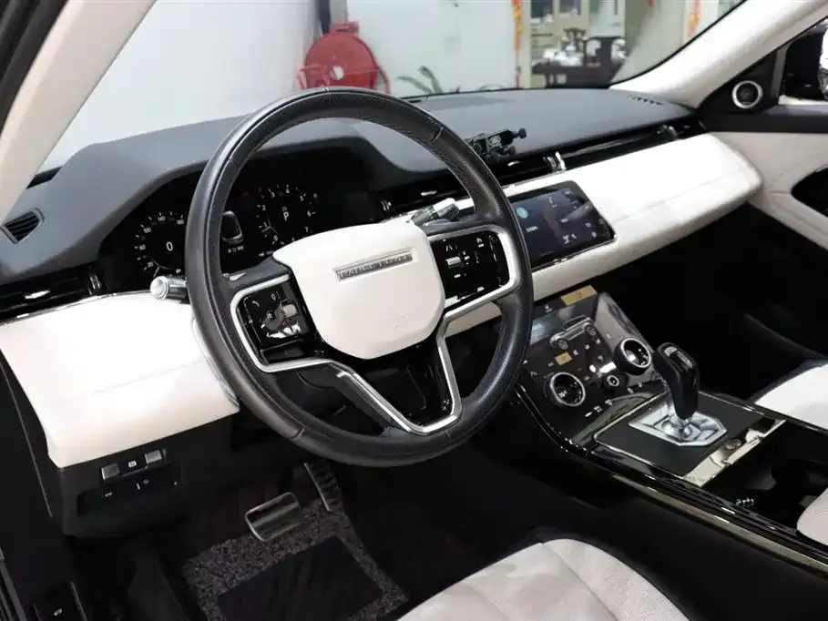 Land Rover Evoque — фото 10