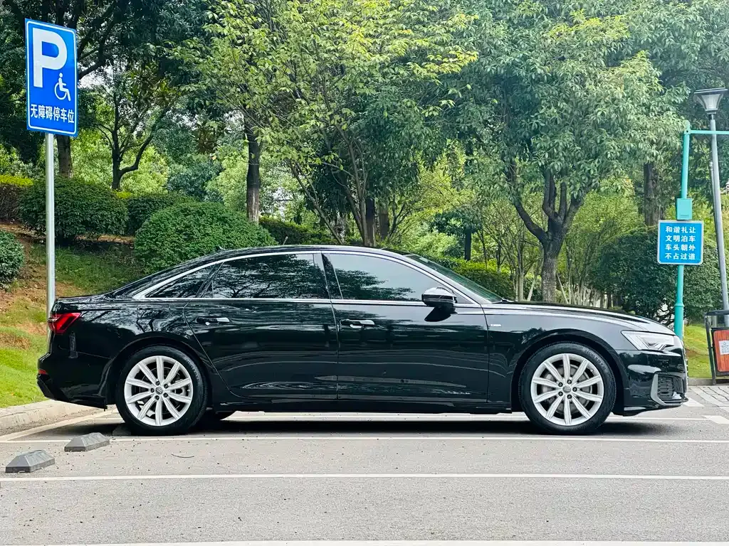 Audi A6L 2021 из CN, фото 4