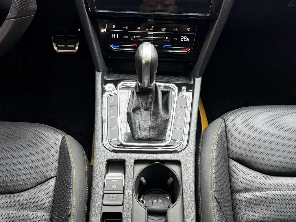 Volkswagen CC 2025 из CN, фото 6