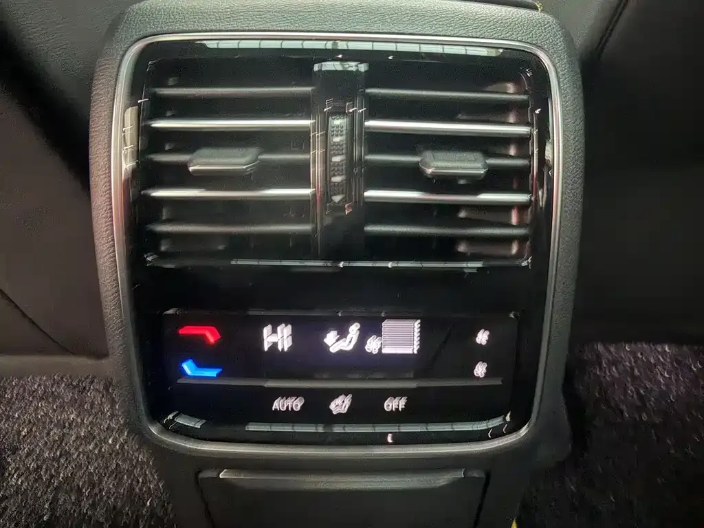 Volkswagen CC 2025 из CN, фото 8