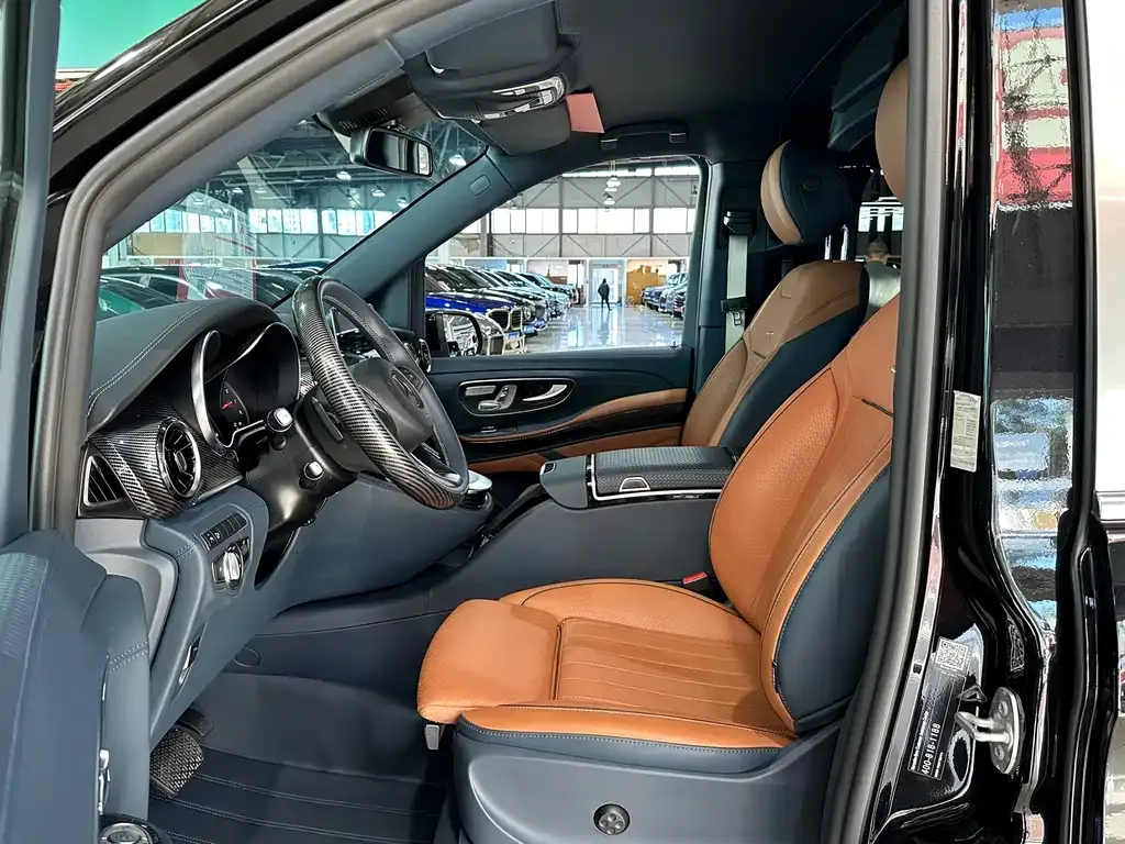 Mercedes-Benz V-Class 2023 из CN, фото 8