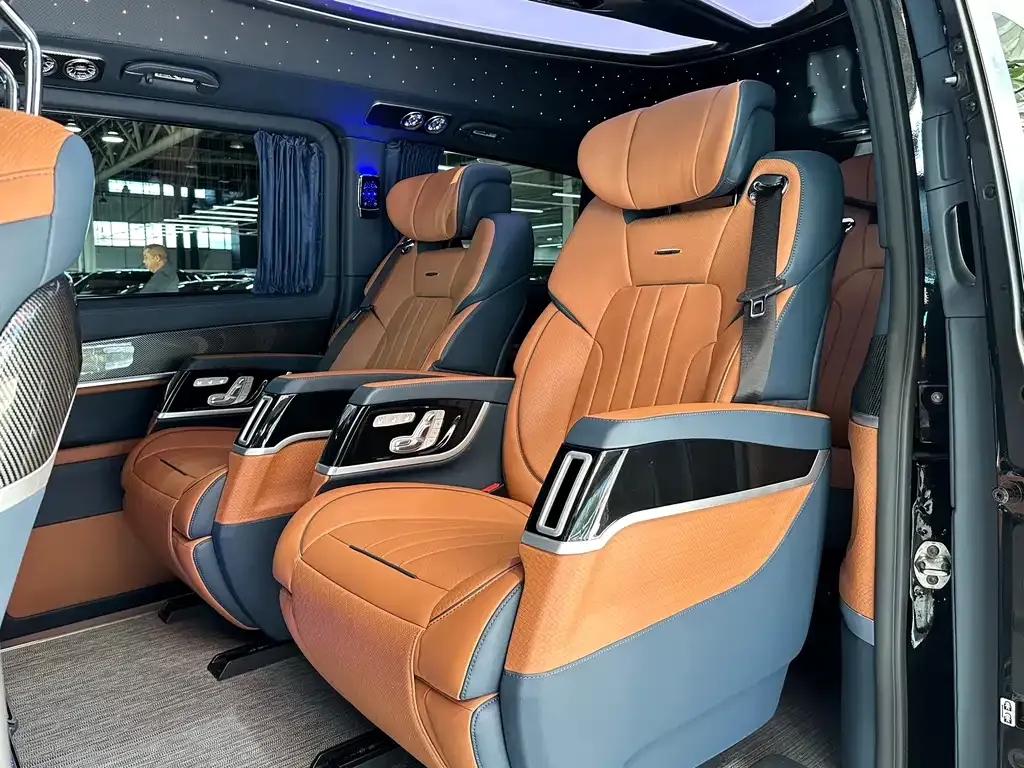 Mercedes-Benz V-Class 2023 из CN, фото 9