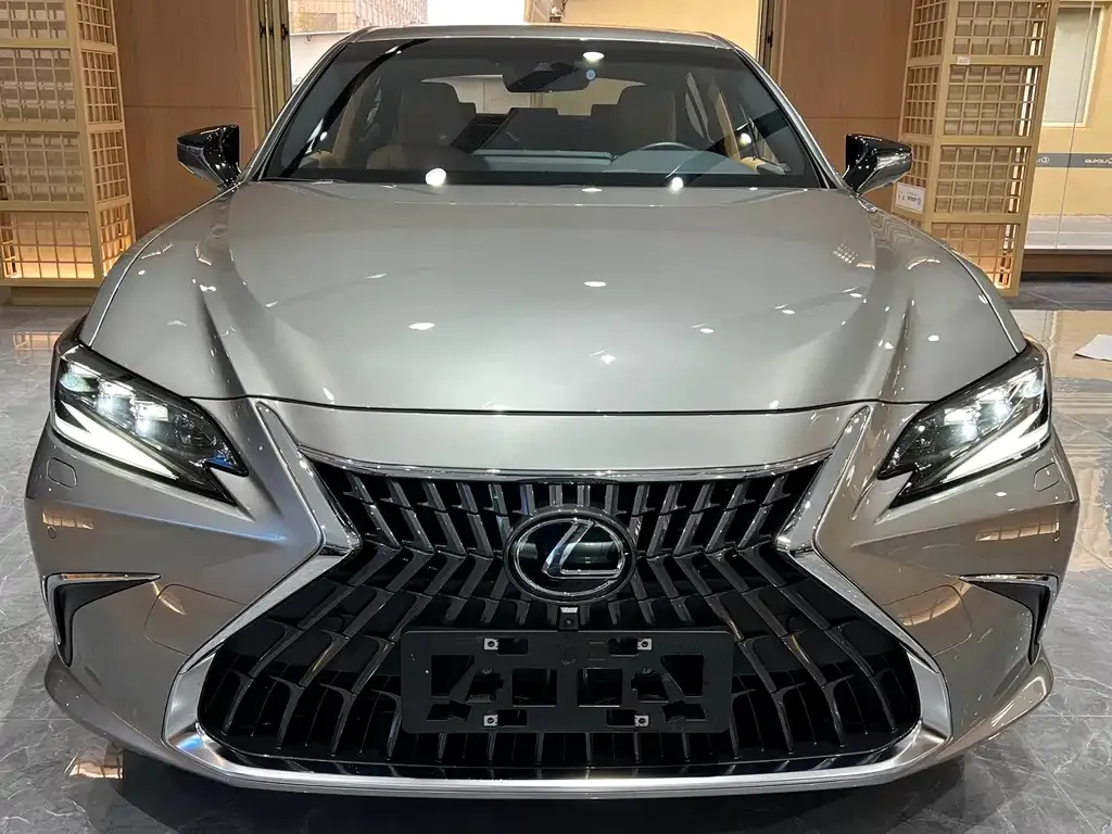 Lexus ES 2024 из CN, фото 2