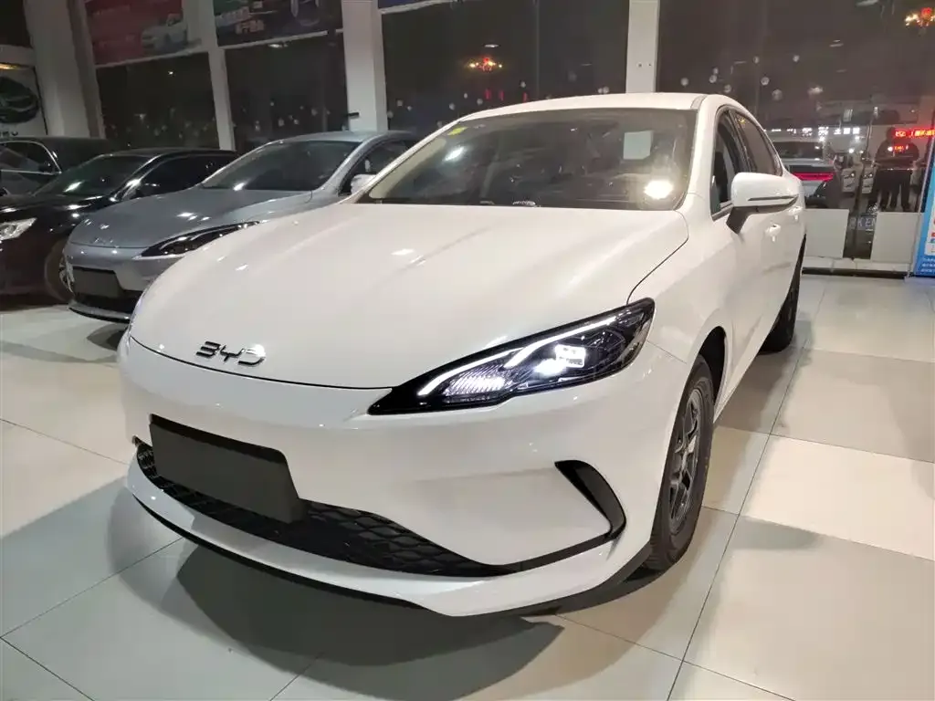 BYD Seal 05 DM-i — фото 2