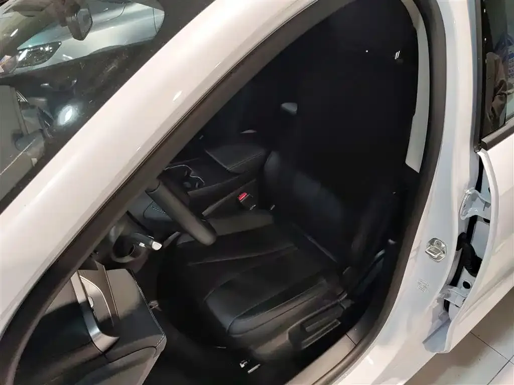 BYD Seal 05 DM-i — фото 7