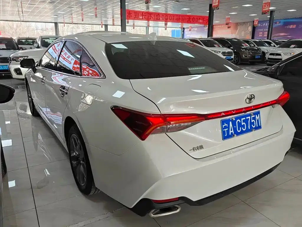 Toyota Avalon 2021 из CN, фото 7