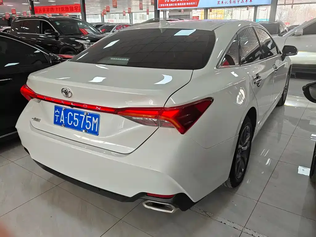 Toyota Avalon 2021 из CN, фото 9