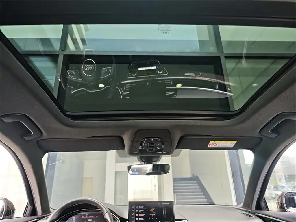 Audi A4L 2023 из CN, фото 10
