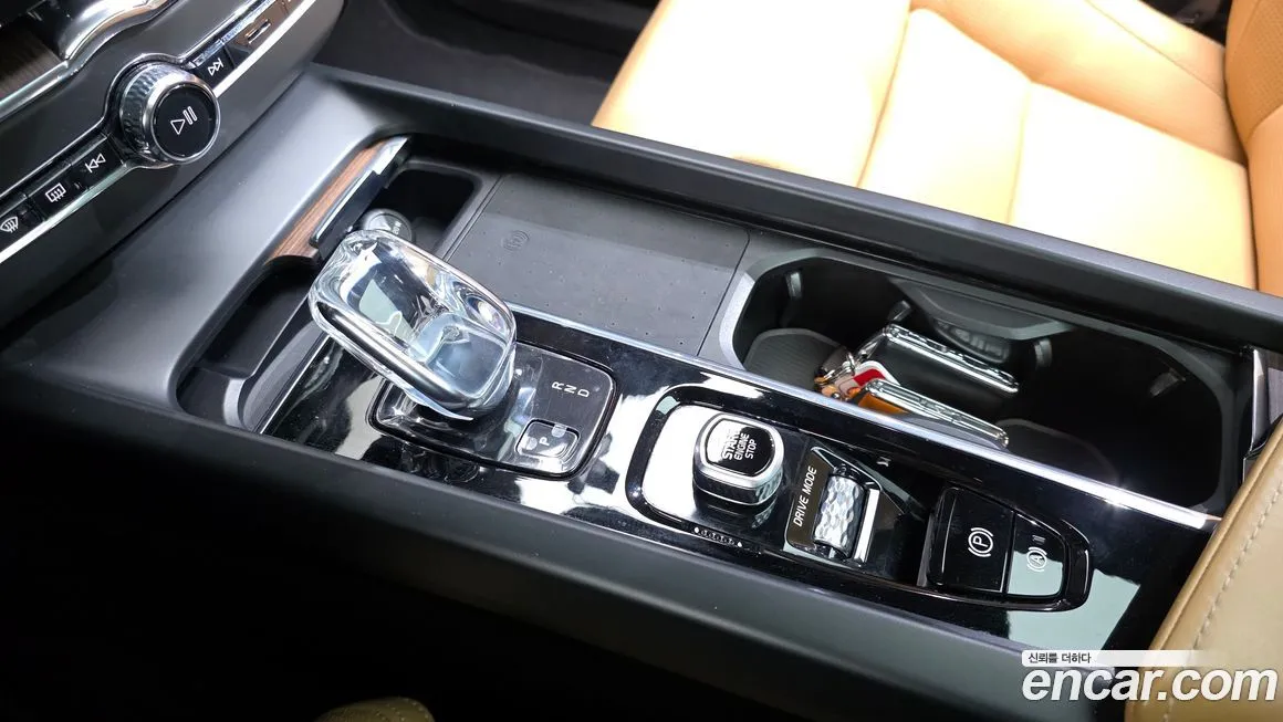 Volvo XC60 2021 из KR, фото 9