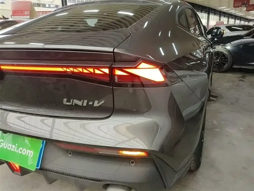 Changan UNI-V 2025 из CN, фото 8