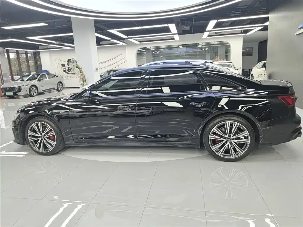 Audi A6L 2022 из CN, фото 5