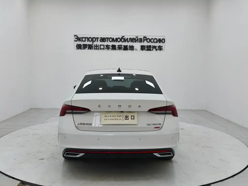 Skoda Octavia — фото 5