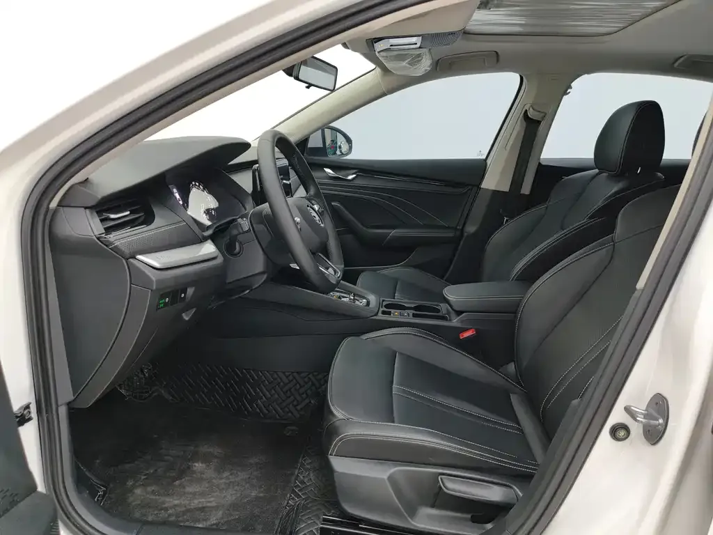 Skoda Octavia — фото 7