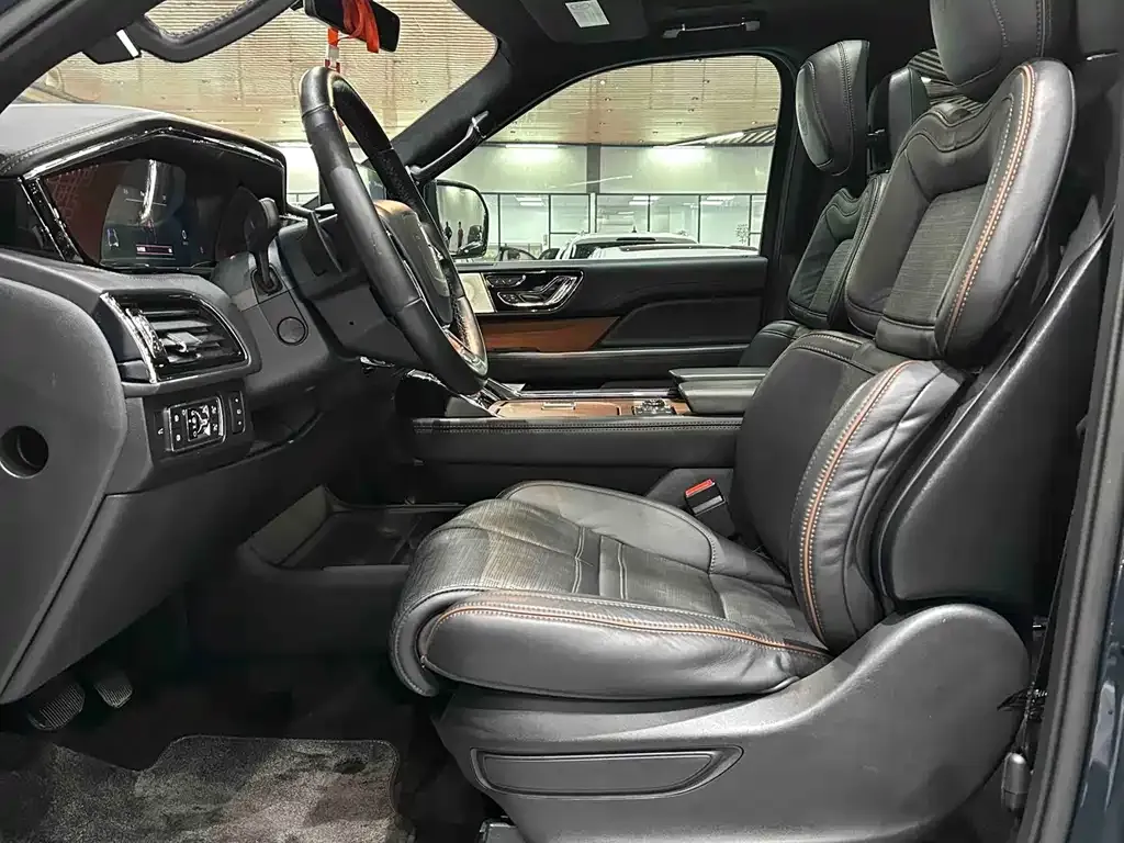 Lincoln Navigator — фото 10