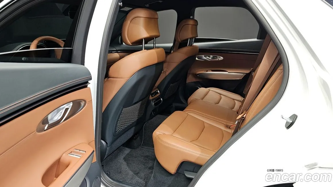 Genesis GV70 — фото 10