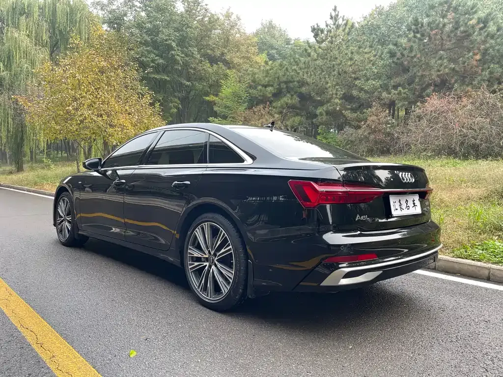 Audi A6L — фото 8