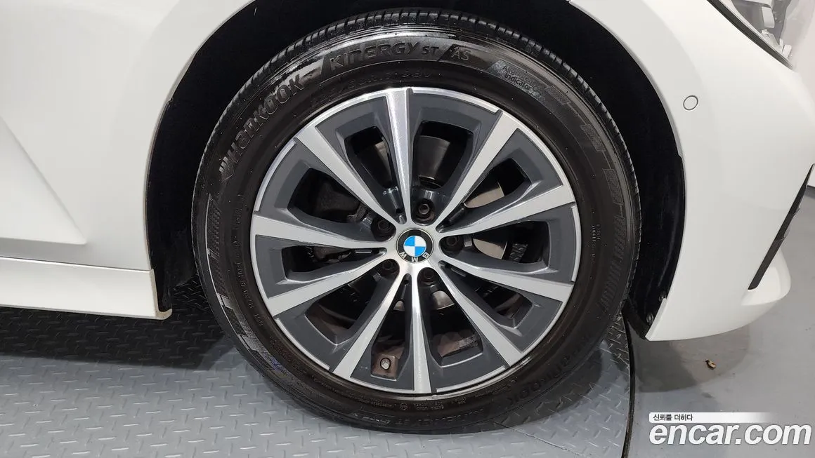 BMW 3-Series 2021 из KR, фото 5
