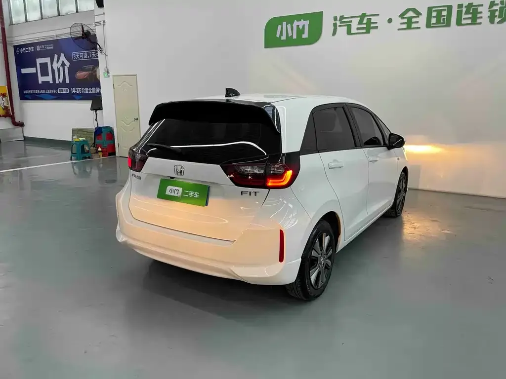 Honda Fit — фото 5