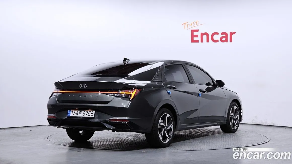 Hyundai AVANTE 2023 из KR, фото 2