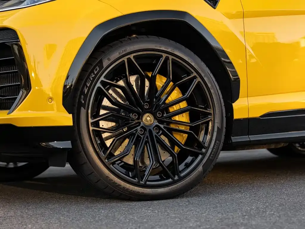 Lamborghini Urus SE 2025 из CN, фото 8