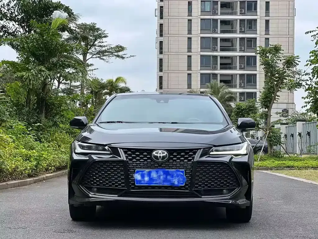 Toyota Avalon 2023 из CN, фото 2