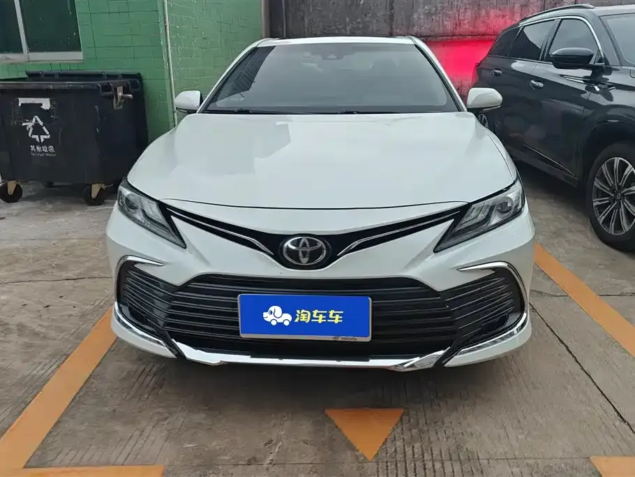 Toyota Camry 2023 из CN, фото 2