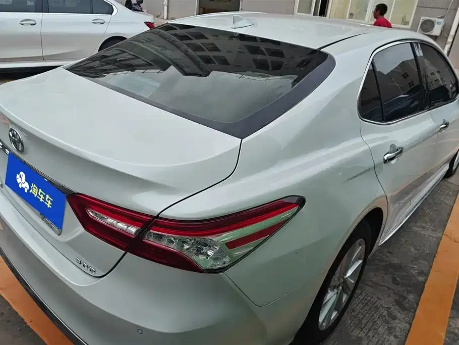 Toyota Camry 2023 из CN, фото 3