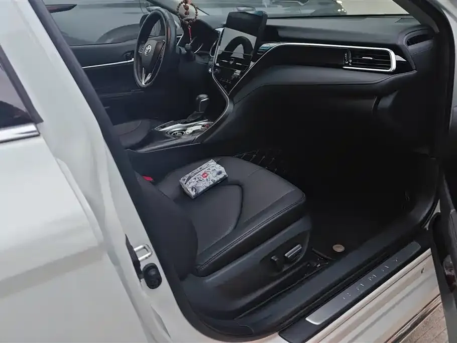 Toyota Camry 2023 из CN, фото 8