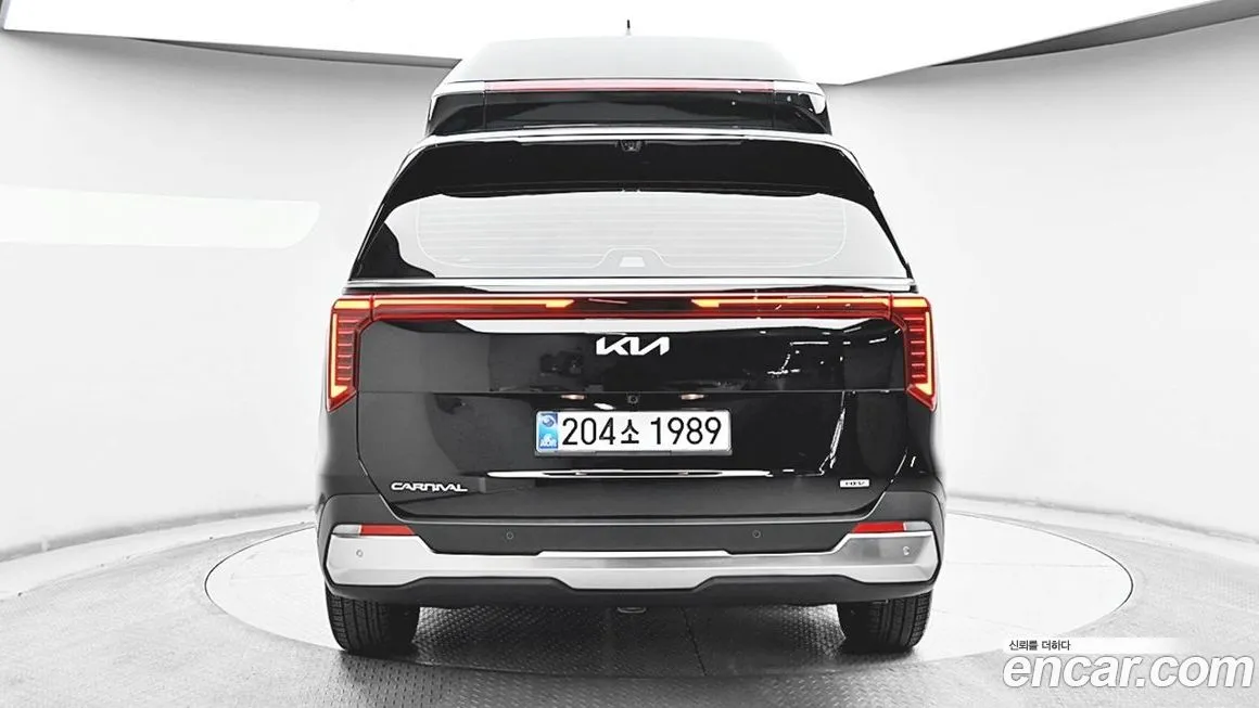 Kia Carnival — фото 2