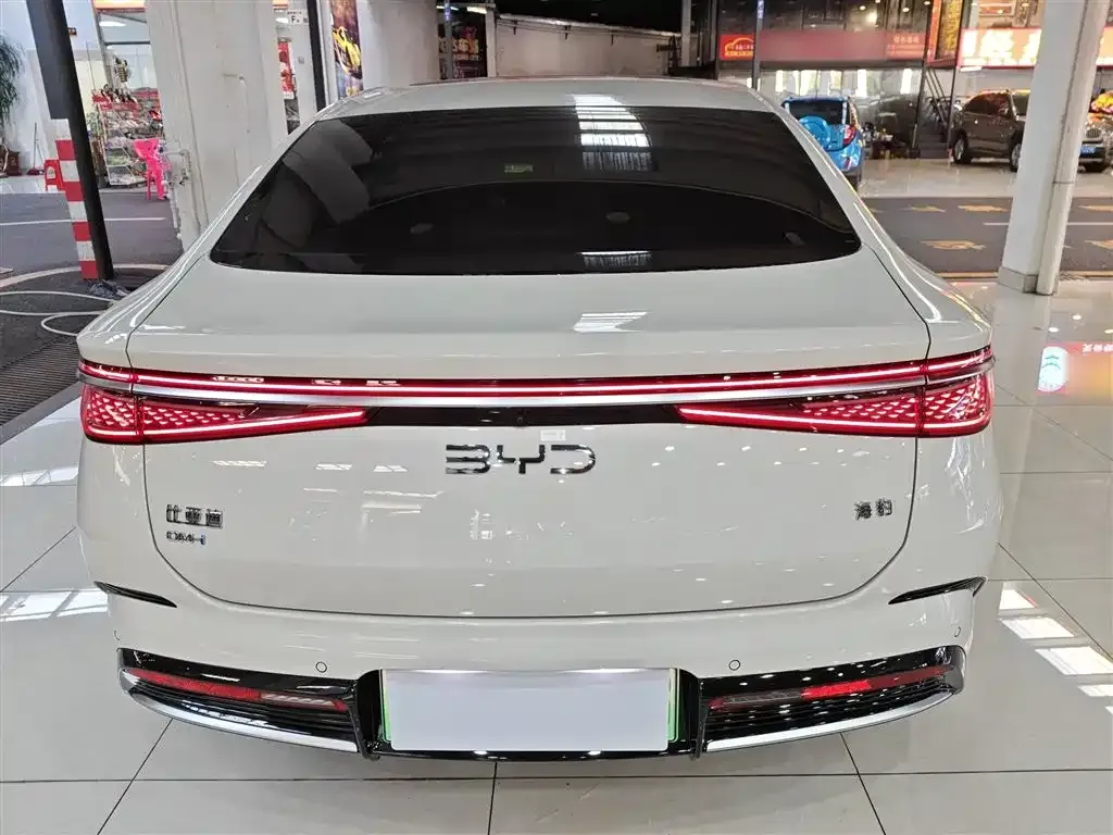 BYD Seal — фото 6