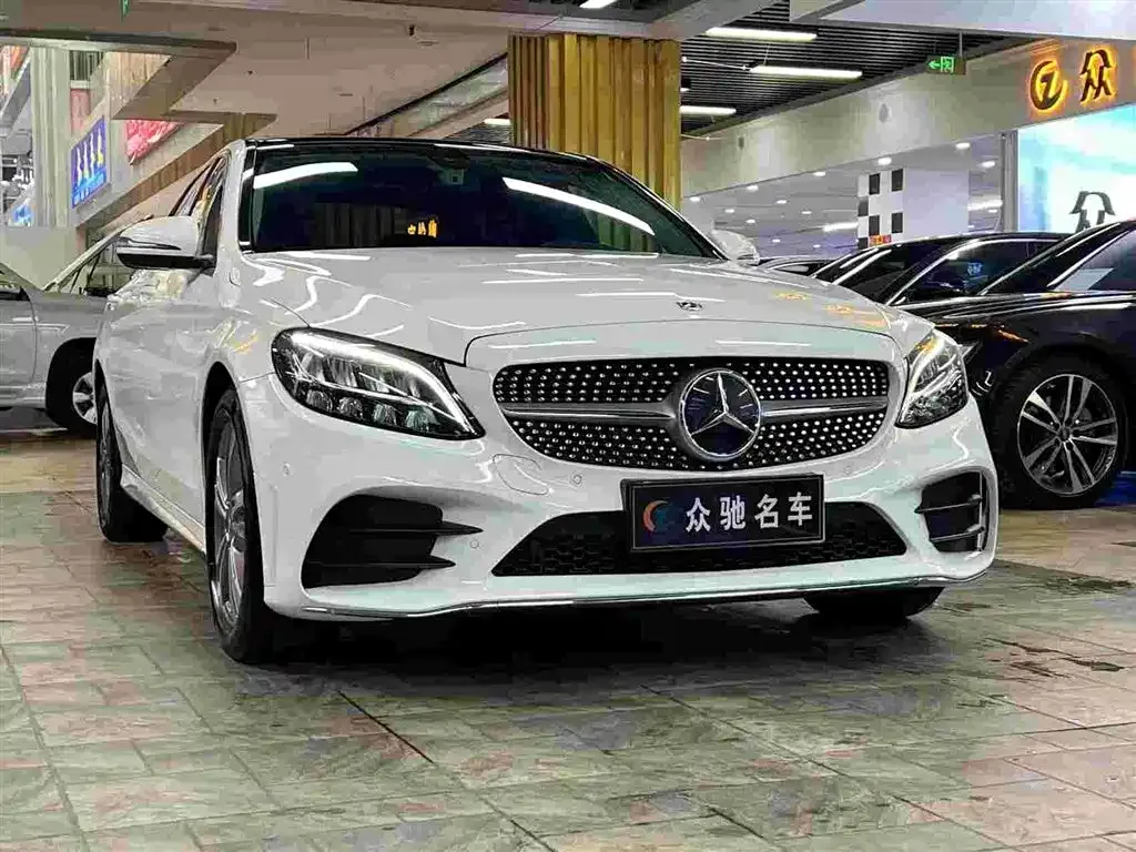 Mercedes-Benz C-Class — фото 1