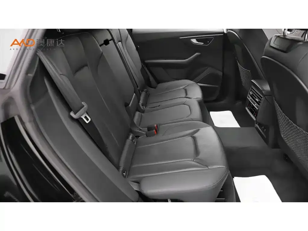 Audi Q8 2023 из CN, фото 8