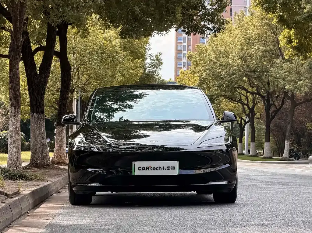 Tesla Model 3 2024 из CN, фото 2