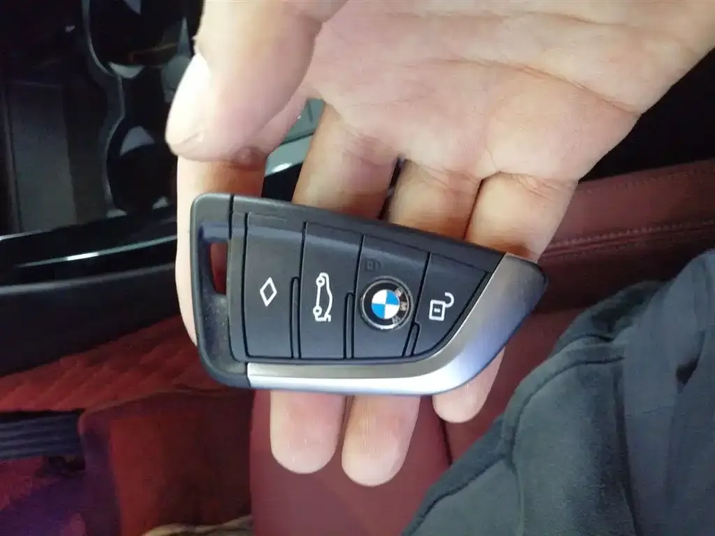 BMW iX3 2024 из CN, фото 9