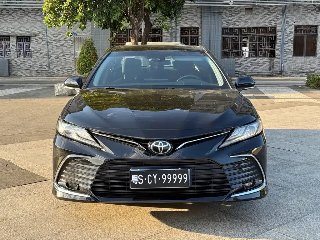 Toyota Camry 2021 из CN, фото 2